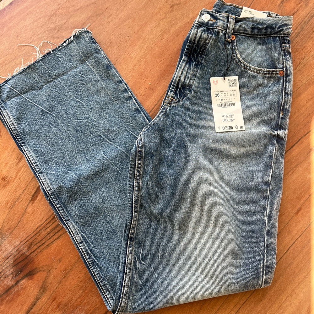 Zara High-Rise Full Length jeans. Unfinished hem. 32” inseam. Rise is 12”.